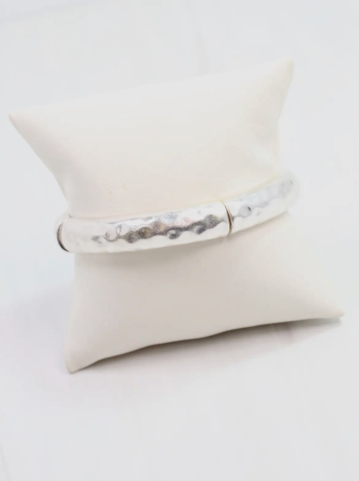 Hammered Stretch Bracelet Silver